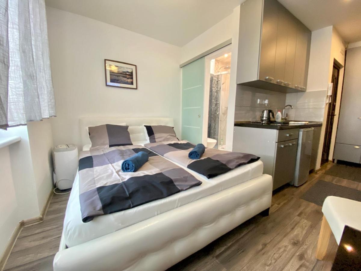 24 Hour-Self Check-In Apartment Namestie Svaeteho Egidia Poprad Luaran gambar