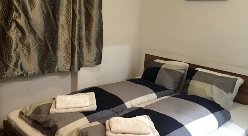 24 Hour-Self Check-In Apartment Namestie Svaeteho Egidia Poprad Bilik gambar
